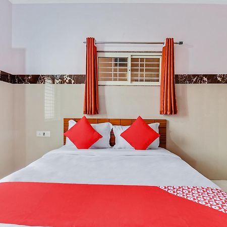 Hotel O Sri Sai Guru Comforts Yelahanka Exteriör bild