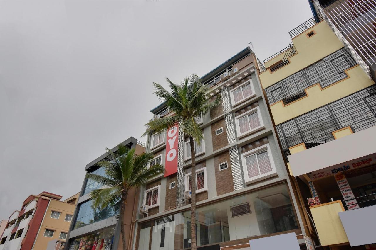 Hotel O Sri Sai Guru Comforts Yelahanka Exteriör bild