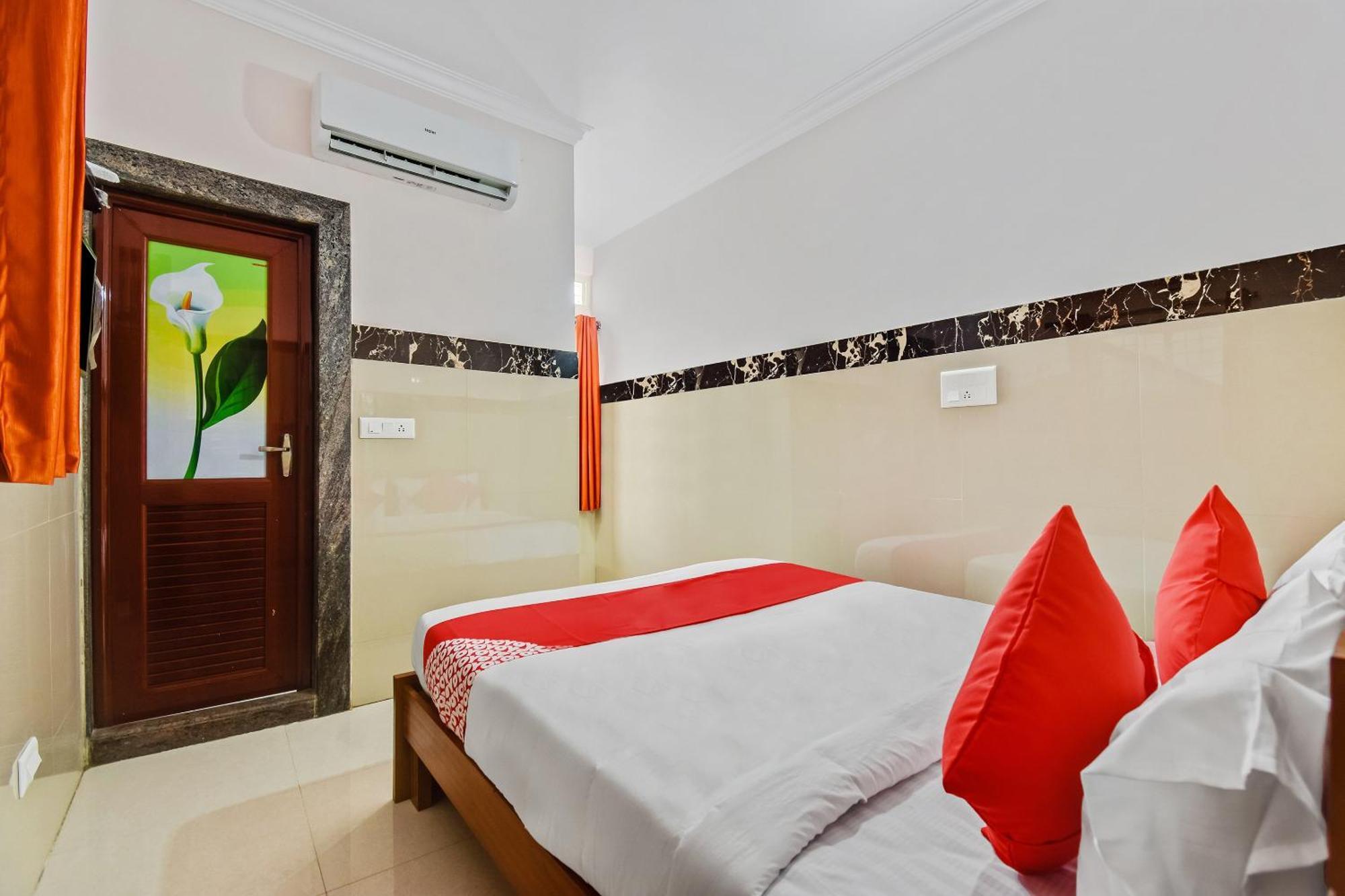 Hotel O Sri Sai Guru Comforts Yelahanka Exteriör bild