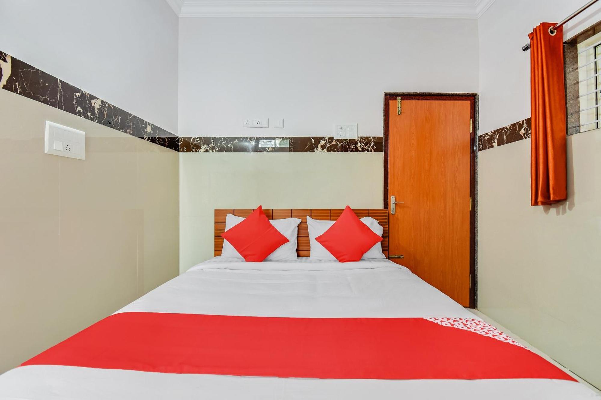 Hotel O Sri Sai Guru Comforts Yelahanka Exteriör bild