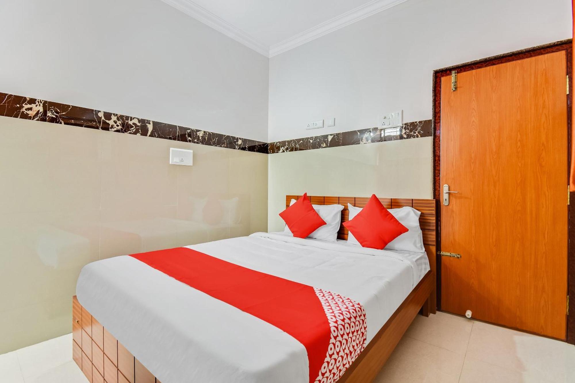 Hotel O Sri Sai Guru Comforts Yelahanka Exteriör bild