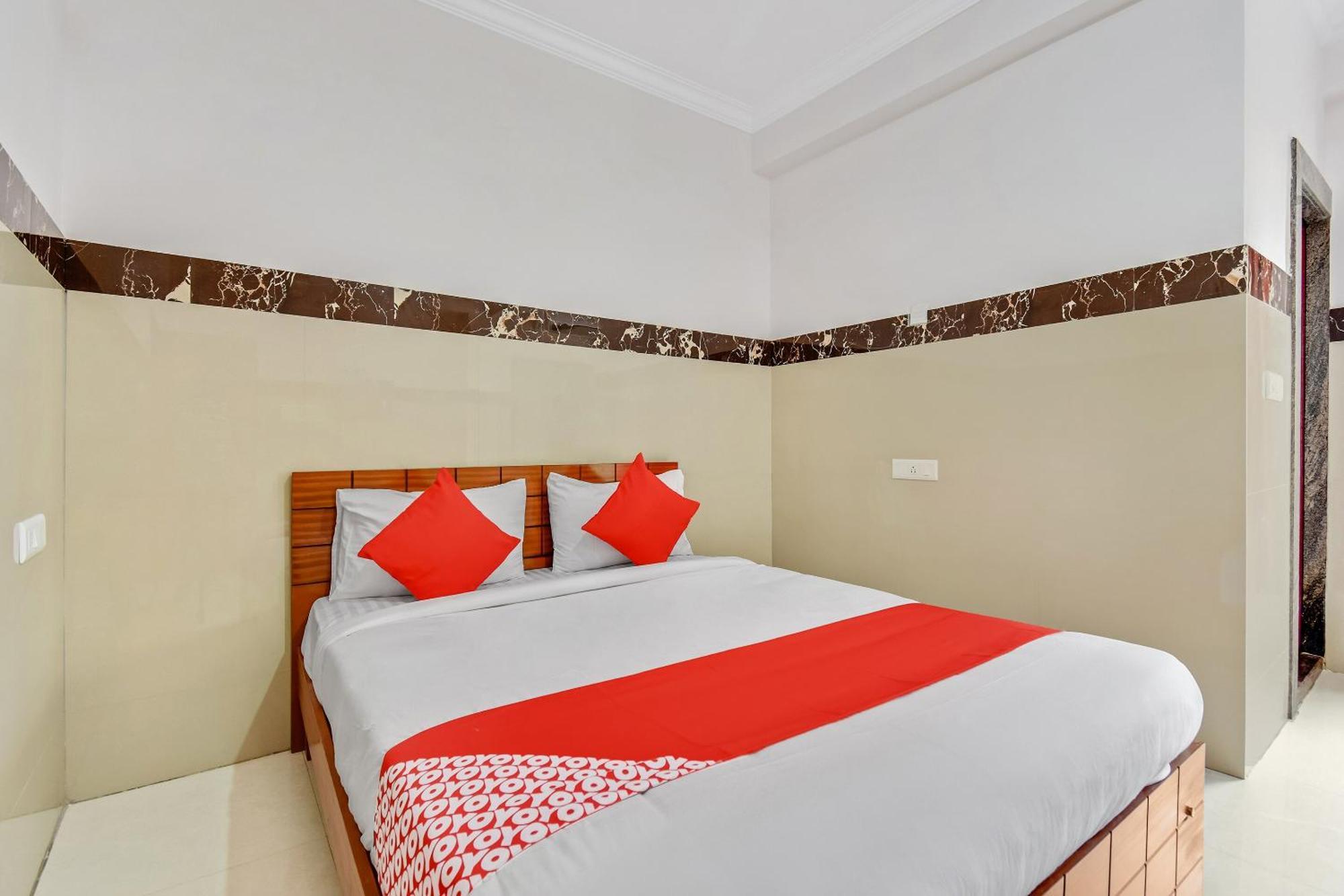 Hotel O Sri Sai Guru Comforts Yelahanka Exteriör bild